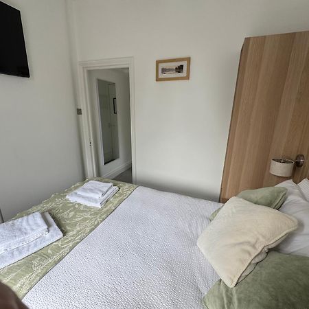Denecrest Guest House Windermere Bagian luar foto