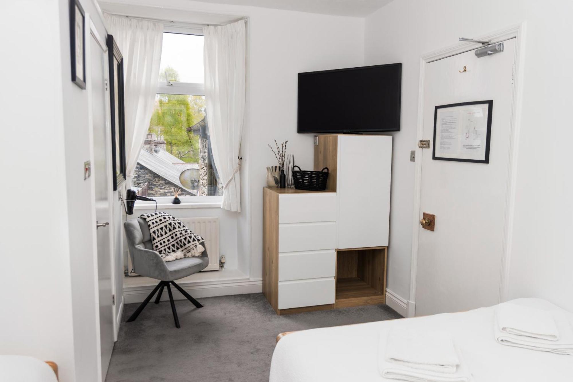 Denecrest Guest House Windermere Bagian luar foto
